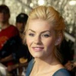 Original image of Elisha Cuthbert