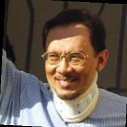 Deep funneled image of Anwar Ibrahim