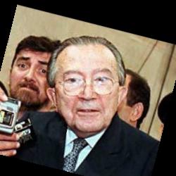 Deep funneled image of Giulio Andreotti