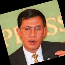 Deep funneled image of Hun Sen