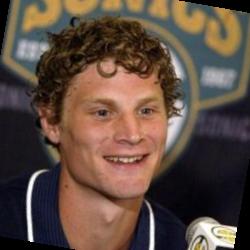 Deep funneled image of Luke Ridnour