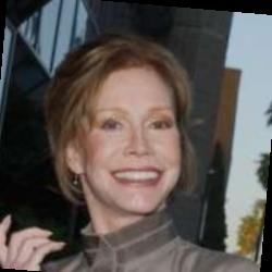 Deep funneled image of Mary Tyler Moore