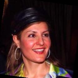 Deep funneled image of Nia Vardalos