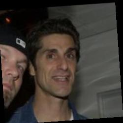Deep funneled image of Perry Farrell