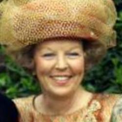 Deep funneled image of Queen Beatrix