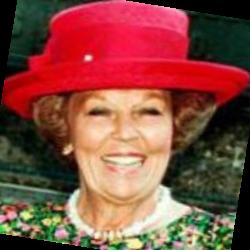 Deep funneled image of Queen Beatrix