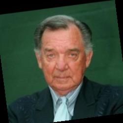 Deep funneled image of Ray Price