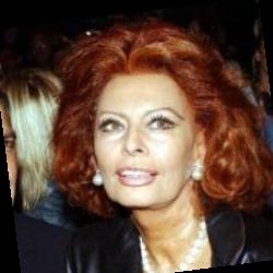 Deep funneled image of Sophia Loren