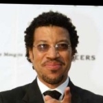 Funneled image of Lionel Richie